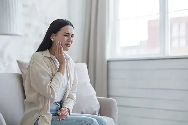 Read more about the article When Should You See a Dentist in Rowlett for a Toothache?